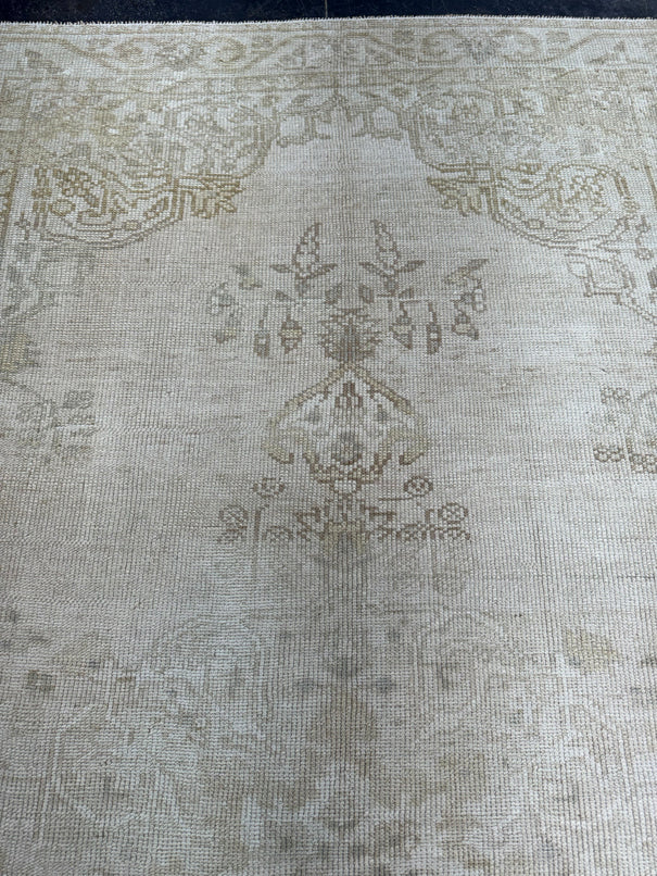 Turkish Vintage Rug 4'9'' x 8'10'' #24845