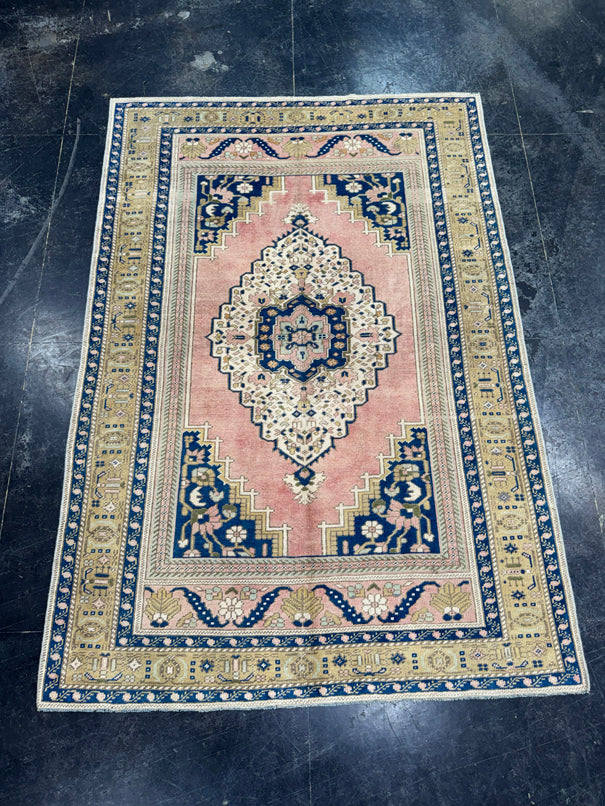 Turkish Vintage Rug 4'11'' x 7'4'' #24842