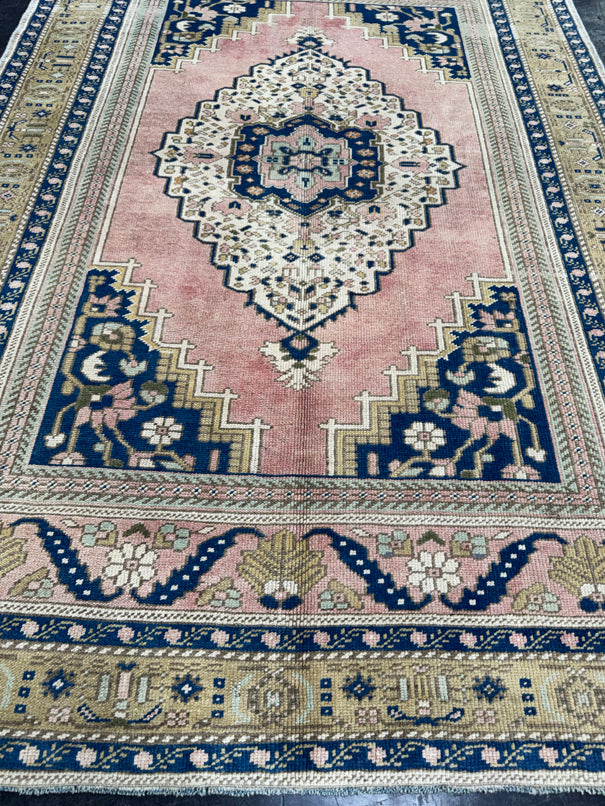 Turkish Vintage Rug 4'11'' x 7'4'' #24842