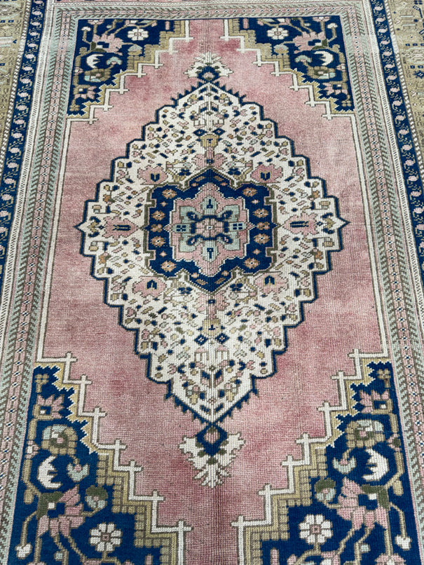 Turkish Vintage Rug 4'11'' x 7'4'' #24842