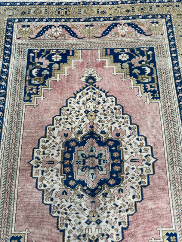 Turkish Vintage Rug 4'11'' x 7'4'' #24842