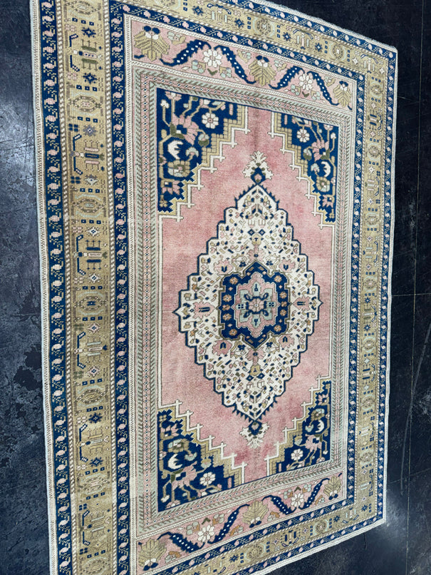 Turkish Vintage Rug 4'11'' x 7'4'' #24842