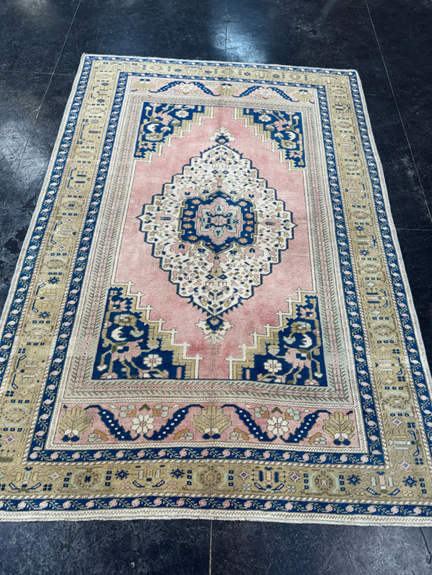 Turkish Vintage Rug 4'11'' x 7'4'' #24842