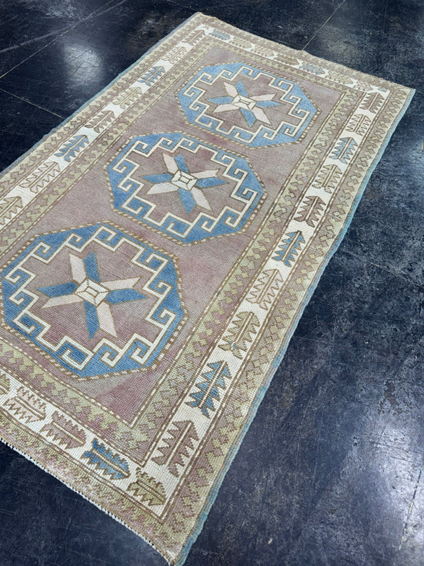 Turkish Vintage Rug 3'5'' x 6' #24843