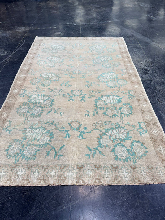 Turkish Vintage Rug 4'8'' x 7'7'' #24844