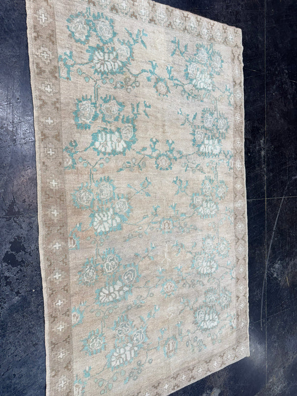 Turkish Vintage Rug 4'8'' x 7'7'' #24844