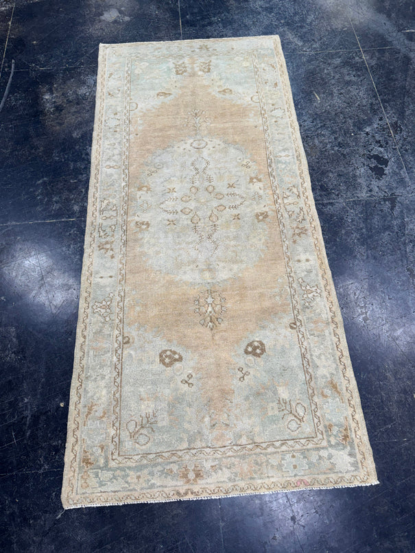 Turkish Vintage Rug 3'1'' x 6'10'' #24840