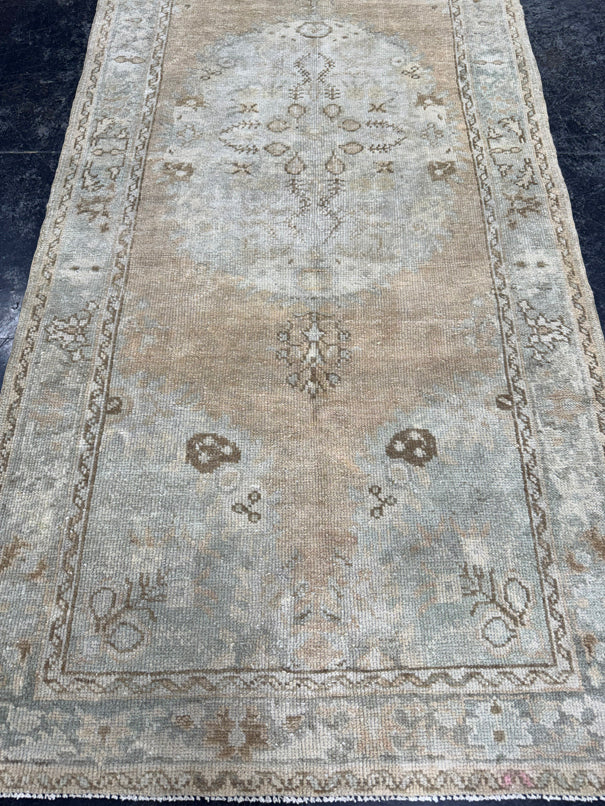 Turkish Vintage Rug 3'1'' x 6'10'' #24840