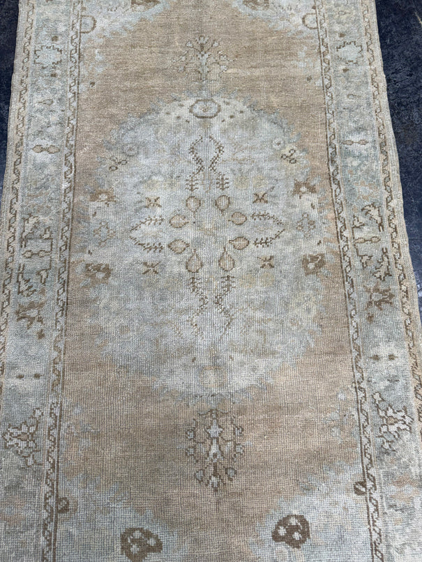 Turkish Vintage Rug 3'1'' x 6'10'' #24840