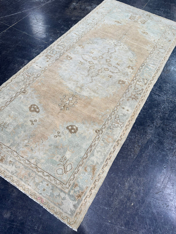 Turkish Vintage Rug 3'1'' x 6'10'' #24840