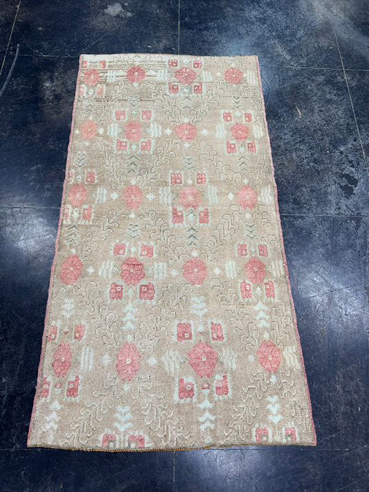Turkish Vintage Rug 3'2'' x 6'2'' #24841