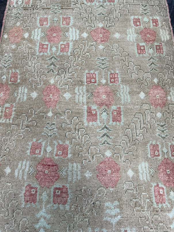 Turkish Vintage Rug 3'2'' x 6'2'' #24841
