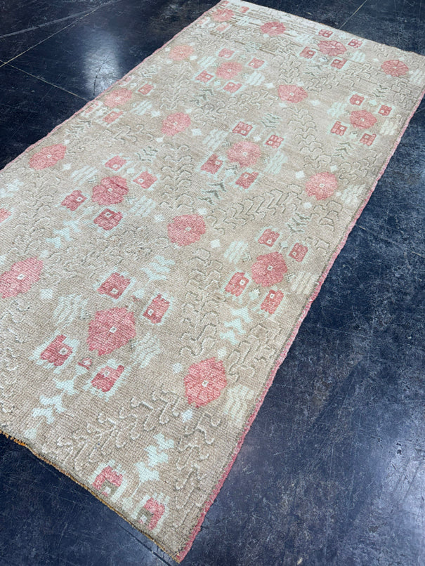Turkish Vintage Rug 3'2'' x 6'2'' #24841