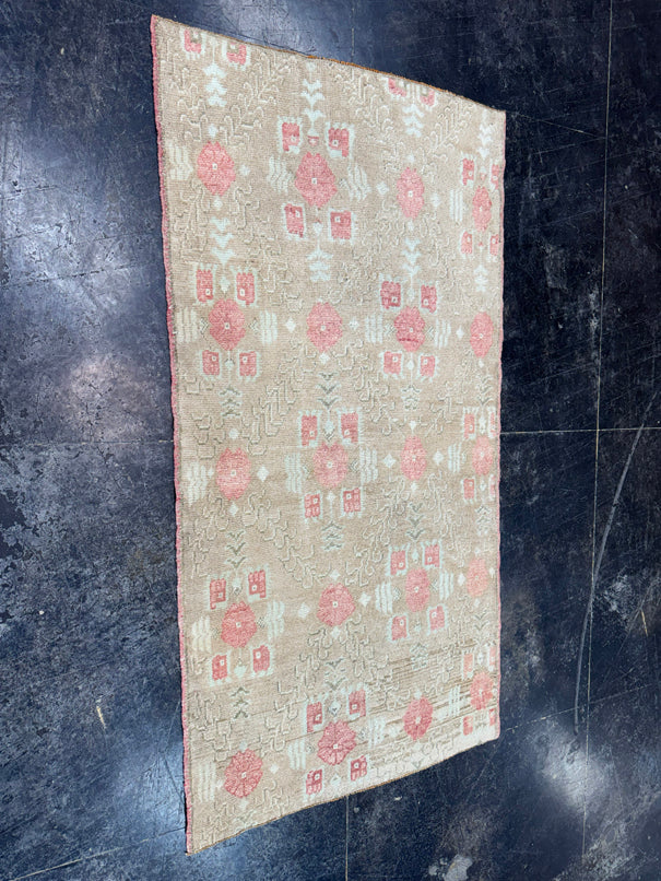 Turkish Vintage Rug 3'2'' x 6'2'' #24841