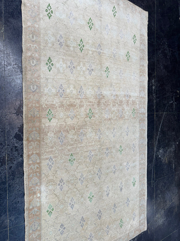 Turkish Vintage Rug 5' x 9'4'' #24833