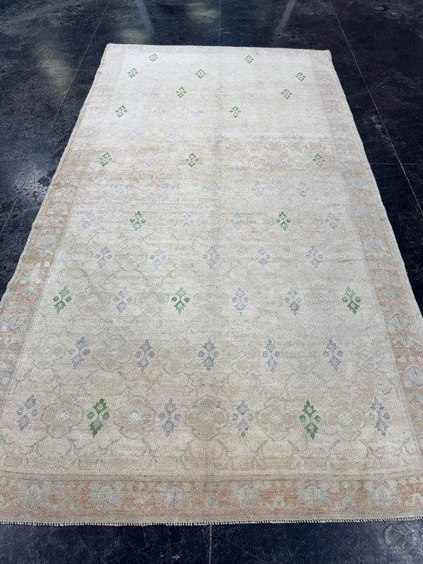 Turkish Vintage Rug 5' x 9'4'' #24833