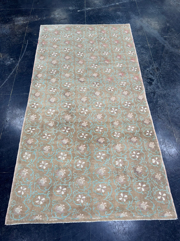 Turkish Vintage Rug 4'8'' x 8'10'' #24831