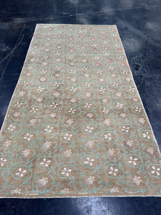 Turkish Vintage Rug 4'8'' x 8'10'' #24831