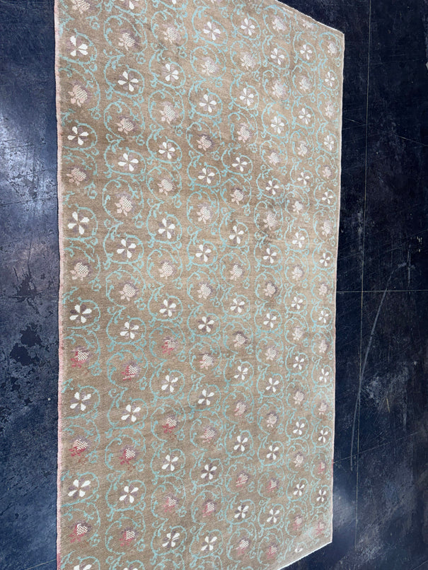 Turkish Vintage Rug 4'8'' x 8'10'' #24831