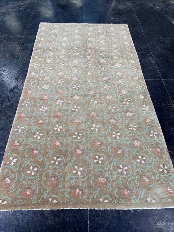Turkish Vintage Rug 4'8'' x 8'10'' #24831
