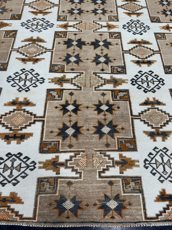 Turkish Vintage Rug 4'7'' x 5'9'' #24832