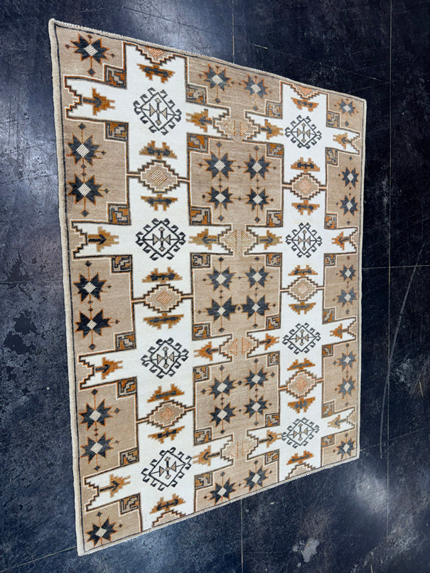Turkish Vintage Rug 4'7'' x 5'9'' #24832