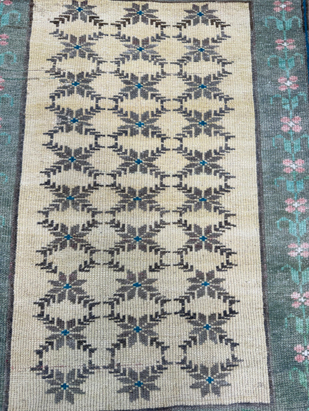 Turkish Vintage Rug 2'5'' x 3'3'' #24828