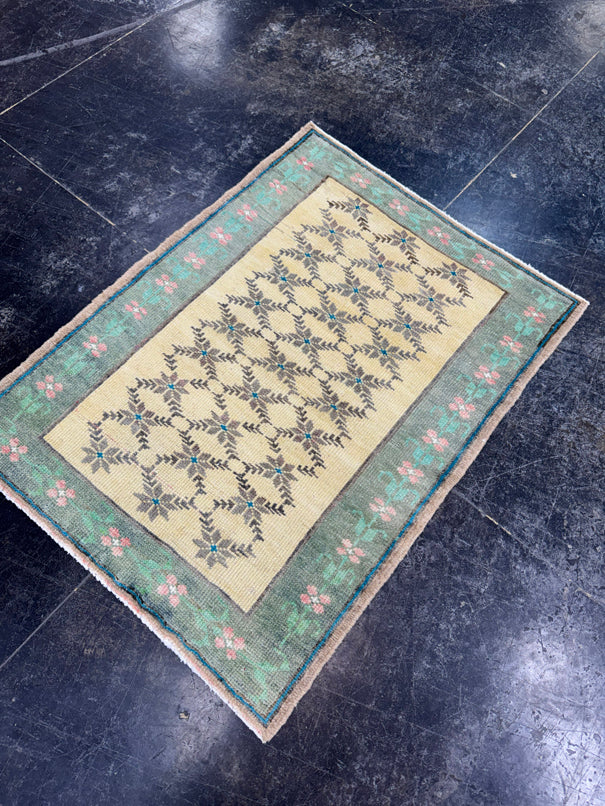 Turkish Vintage Rug 2'5'' x 3'3'' #24828