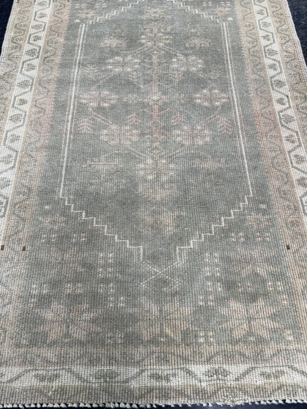 Turkish Vintage Rug 2'6'' x 3'10'' #24829