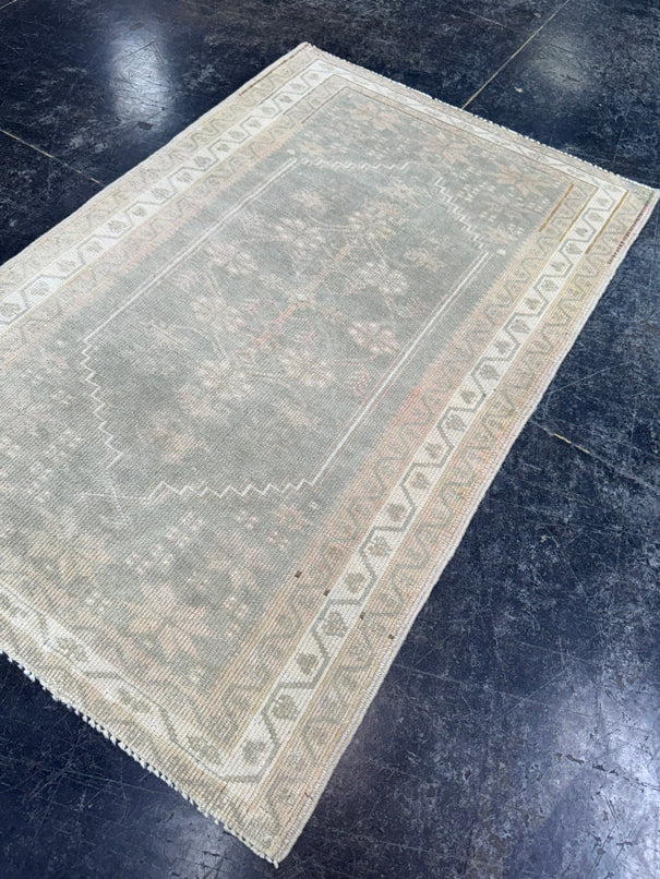 Turkish Vintage Rug 2'6'' x 3'10'' #24829
