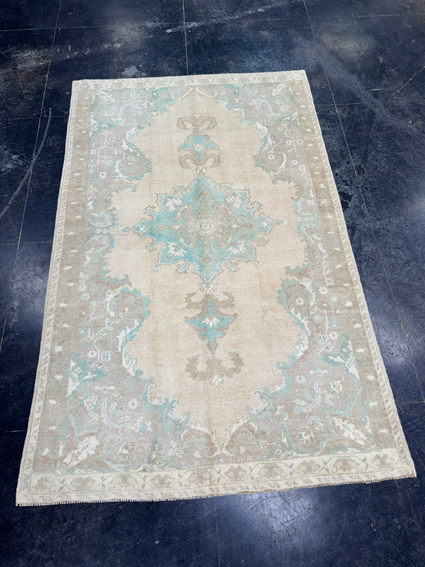 Turkish Vintage Rug 5' x 8' #24839