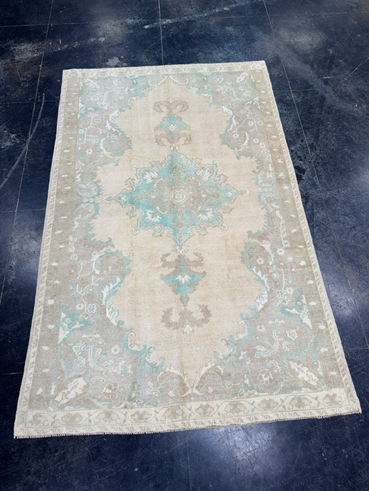 Turkish Vintage Rug 5' x 8' #24839