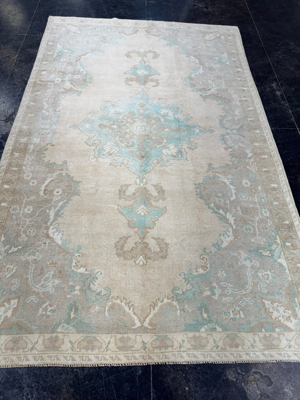 Turkish Vintage Rug 5' x 8' #24839
