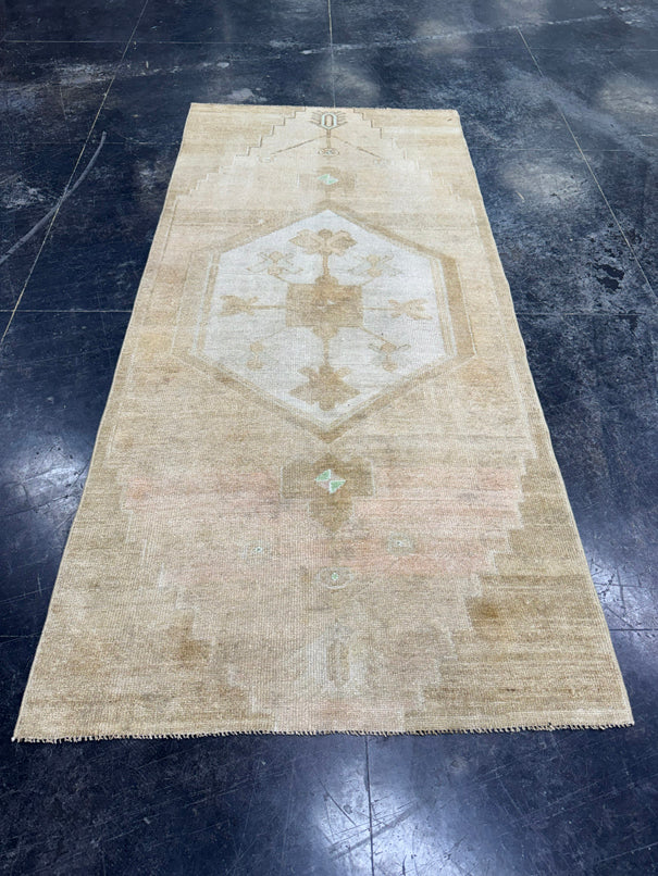 Turkish Vintage Rug 3'6'' x 7'7'' #24837