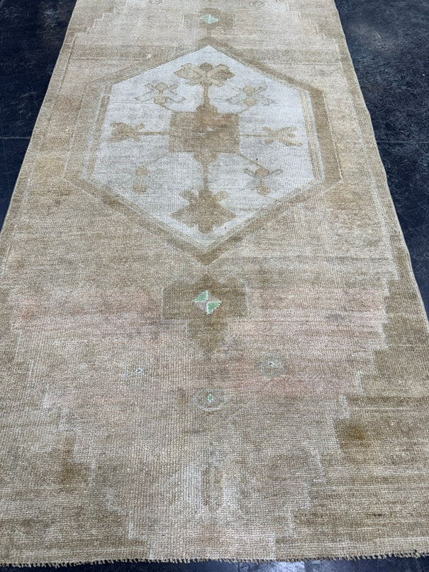 Turkish Vintage Rug 3'6'' x 7'7'' #24837