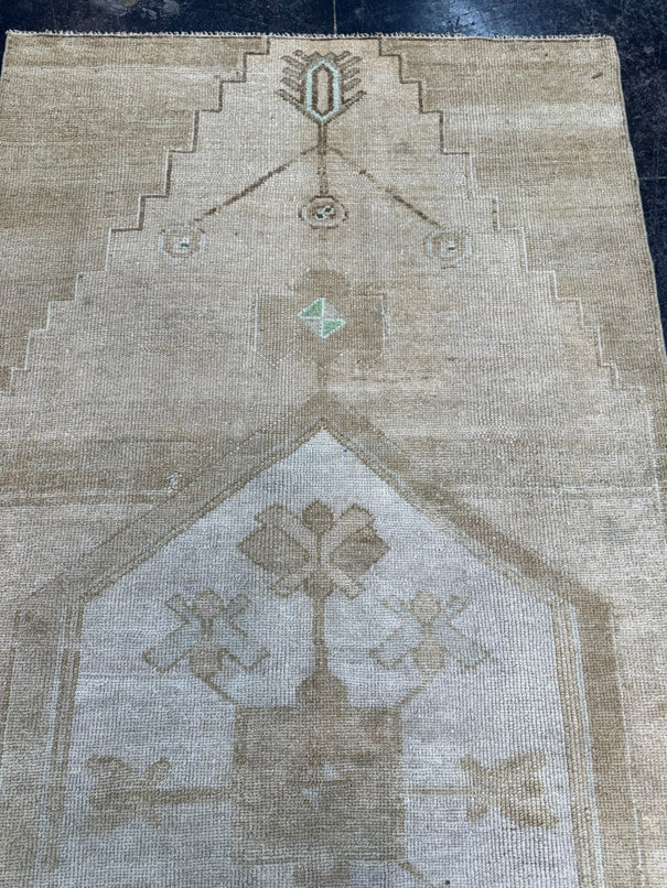 Turkish Vintage Rug 3'6'' x 7'7'' #24837