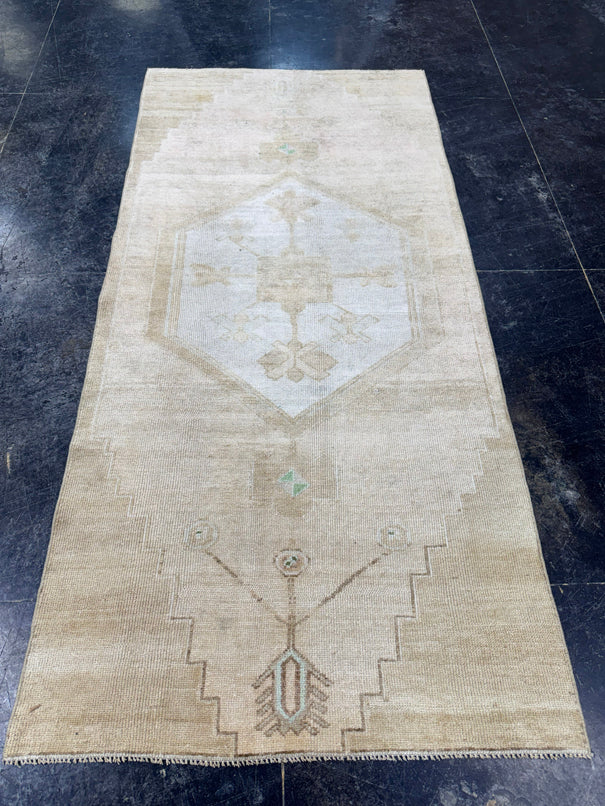 Turkish Vintage Rug 3'6'' x 7'7'' #24837
