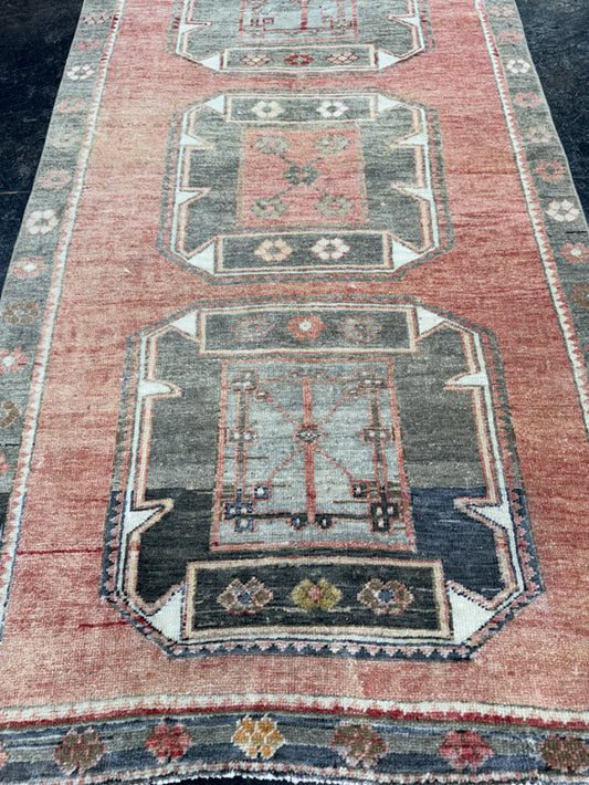 Turkish Vintage Rug 3'1'' x 6' #24834