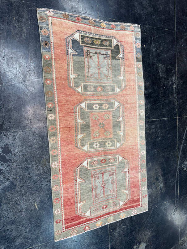 Turkish Vintage Rug 3'1'' x 6' #24834