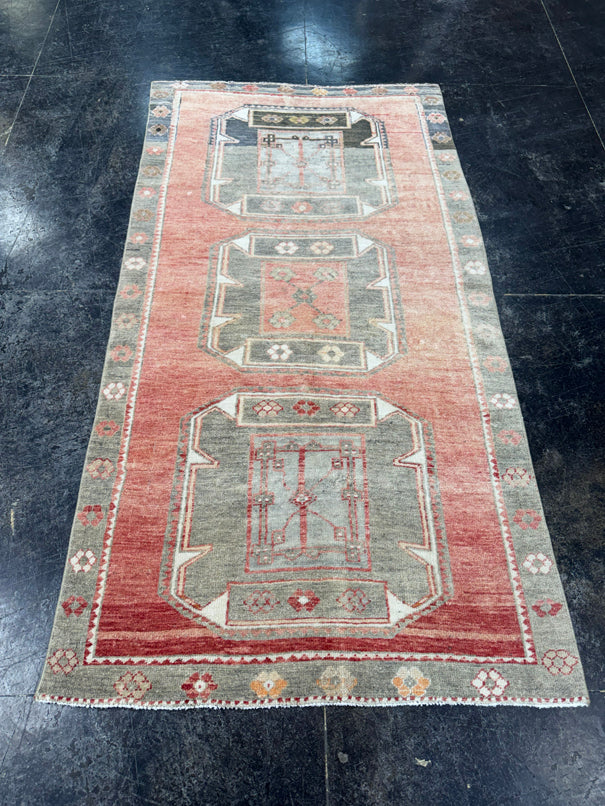 Turkish Vintage Rug 3'1'' x 6' #24834
