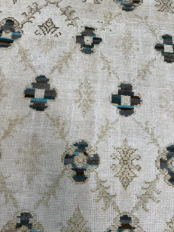 Turkish Vintage Rug 3'8'' x 4'10'' #24836