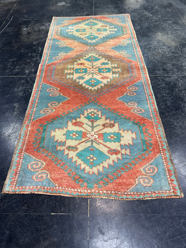 Turkish Vintage Rug 2'8'' x 5'11'' #24826