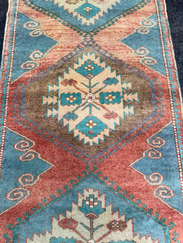 Turkish Vintage Rug 2'8'' x 5'11'' #24826