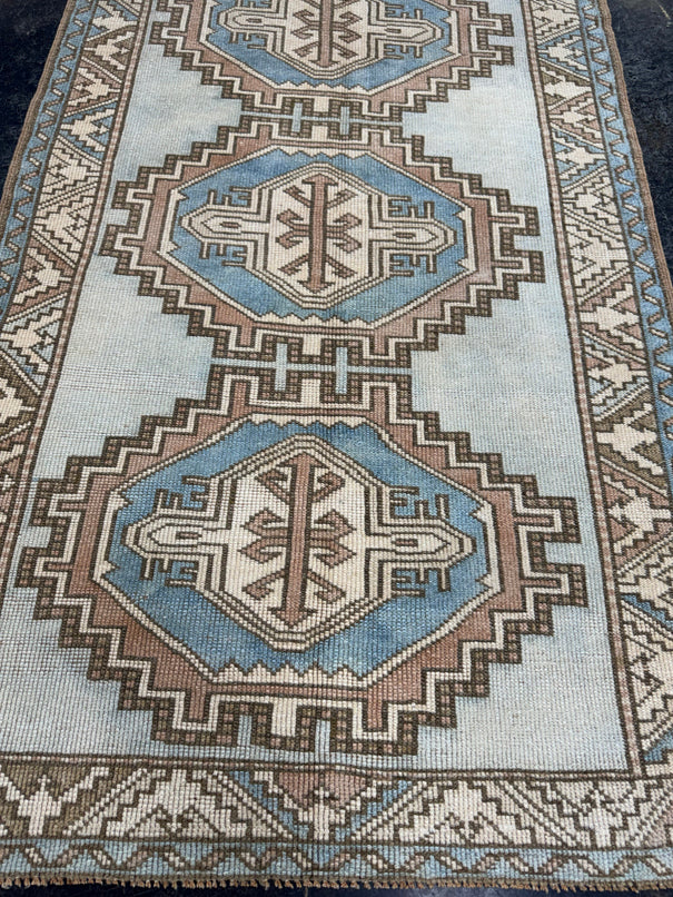 Turkish Vintage Rug 3'2'' x 5'4'' #24827