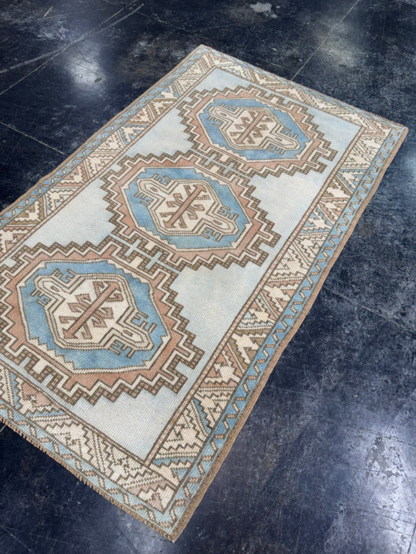 Turkish Vintage Rug 3'2'' x 5'4'' #24827