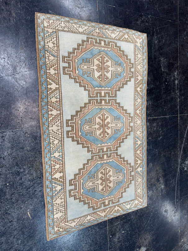 Turkish Vintage Rug 3'2'' x 5'4'' #24827