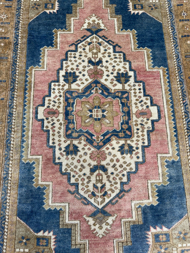 Turkish Vintage Rug 3'11'' x 6'2" #24807