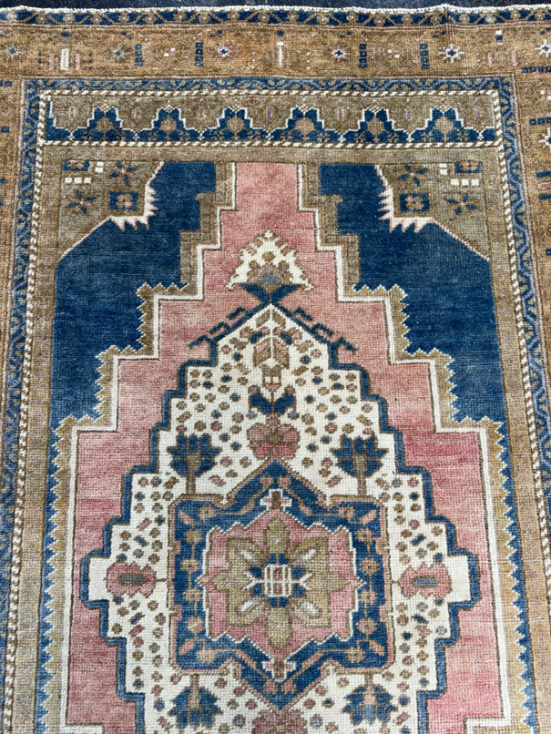 Turkish Vintage Rug 3'11'' x 6'2" #24807