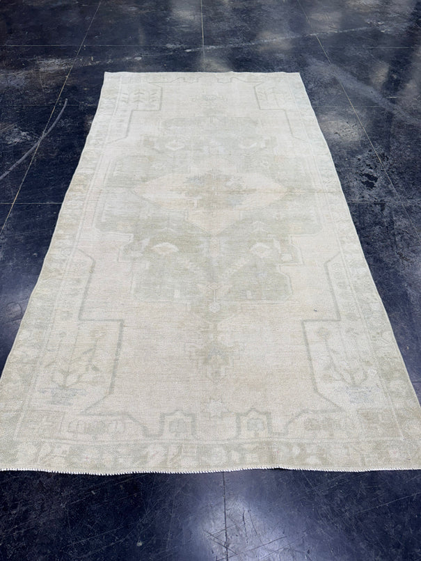 Turkish Vintage Rug 4'4'' x 8'3" #24803