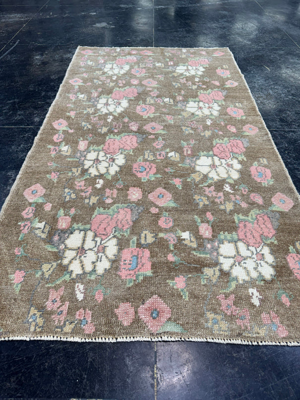 Turkish Vintage Rug 3'x 5'6" #24776